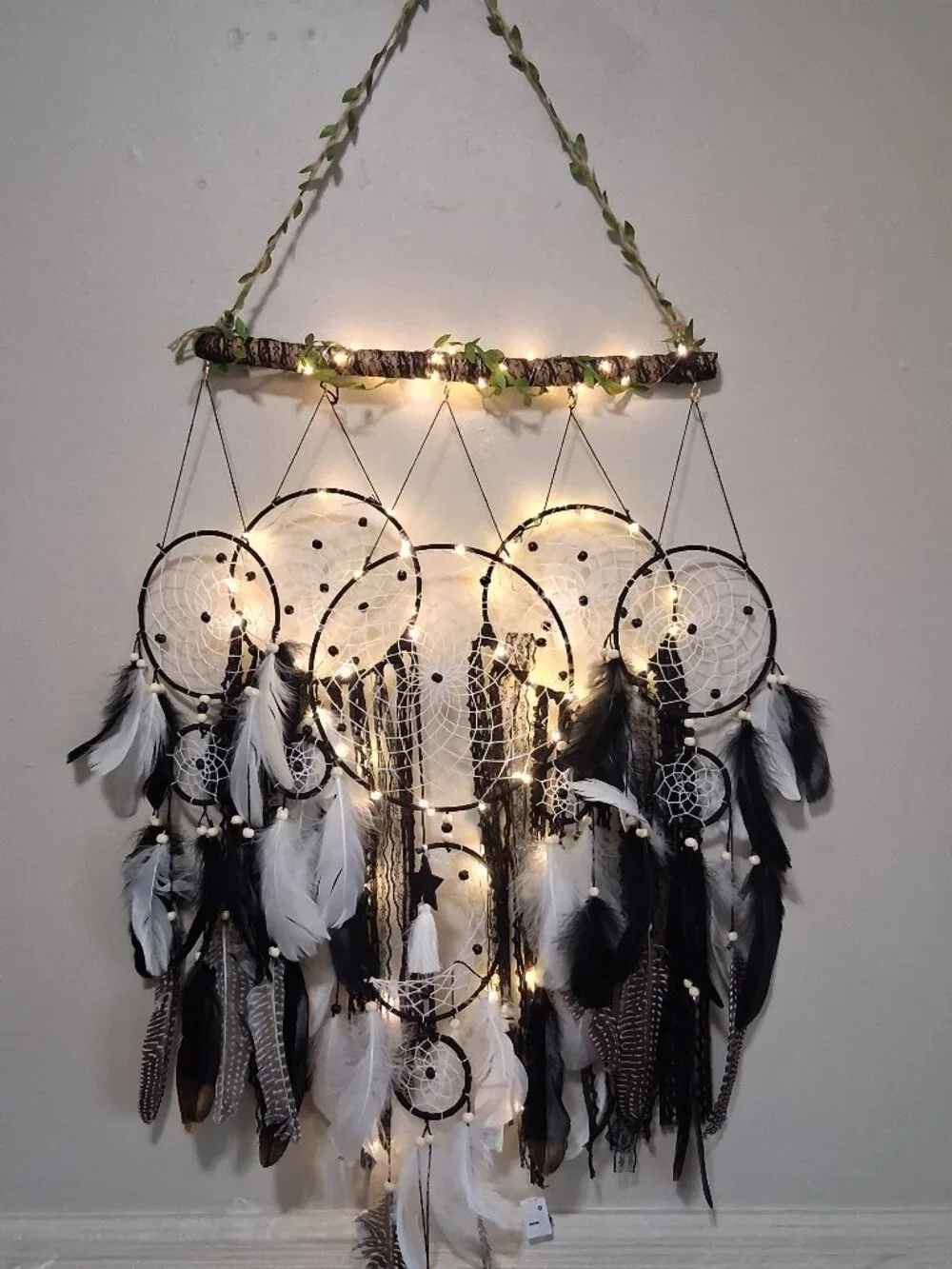 🖤✨ Raven’s Whispering Veil – 5 Ring Dreamcatcher with LED Lights ✨🖤